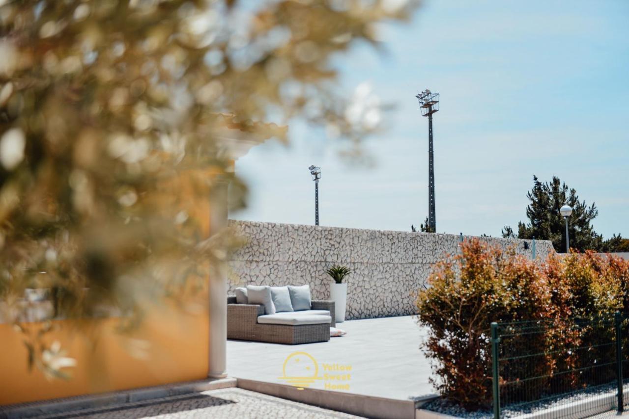 Yellow Sweet Home - Maria E Beatriz Nazare Bagian luar foto