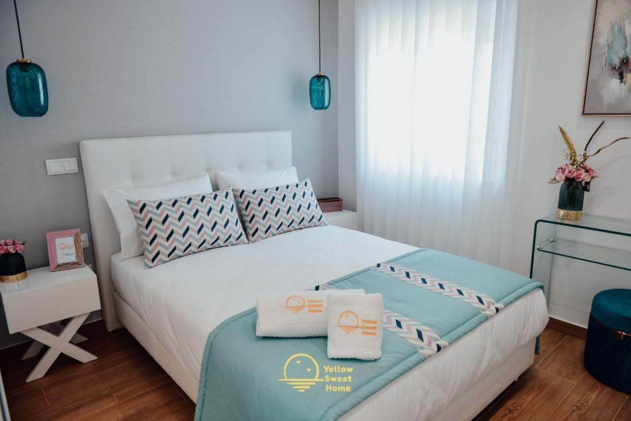 Yellow Sweet Home - Maria E Beatriz Nazare Bagian luar foto