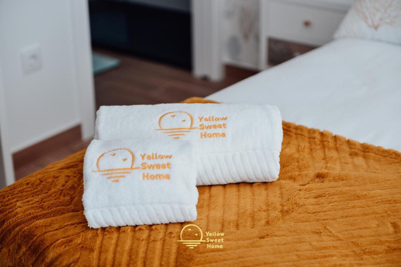 Yellow Sweet Home - Maria E Beatriz Nazare Bagian luar foto