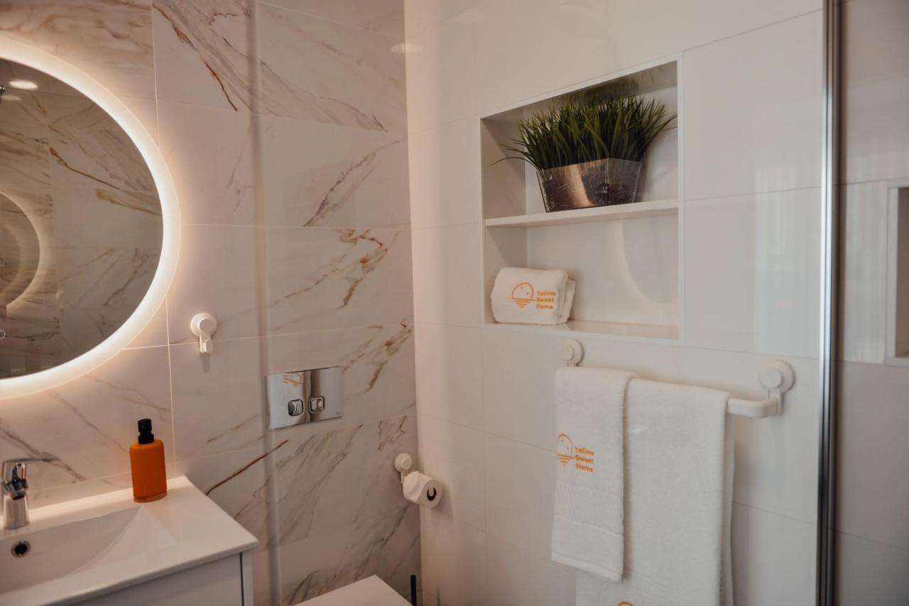 Yellow Sweet Home - Maria E Beatriz Nazare Bagian luar foto